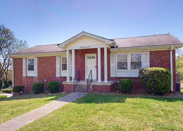 Property at 1001 Clearview Dr, Mount Juliet, TN 37122, 3 beds, 2.5 baths