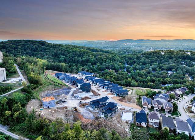 Property at 209 Walnutwood Ln, Nashville, TN 37211, 5 beds, 4.5 baths