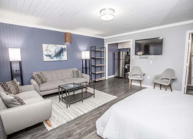 Property at 803 Hillview Hts #104, Nashville, TN 37204, 1 bed, 1 bath