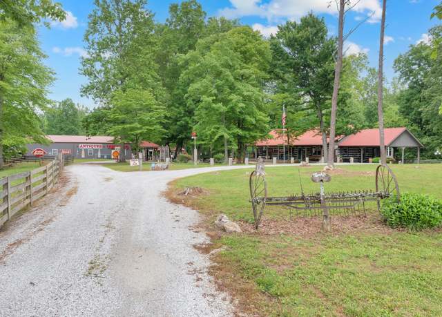Property at 100 Shelton Ln, Manchester, TN 37355, 3 beds, 3 baths