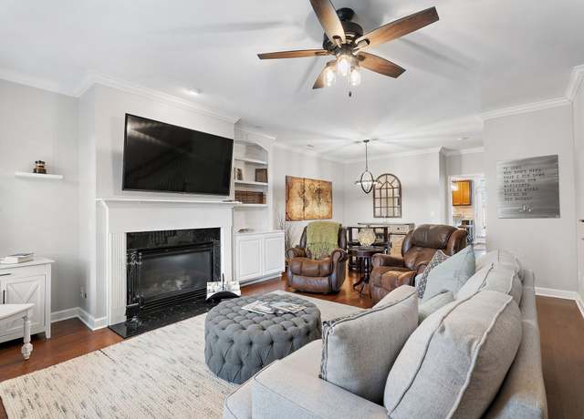 Property at 94 Pearl St, Franklin, TN 37064, 2 beds, 2.5 baths