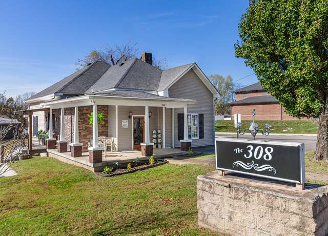 Property at 308 N Main St, Ashland City, TN 37015, 2 beds, 1.5 baths