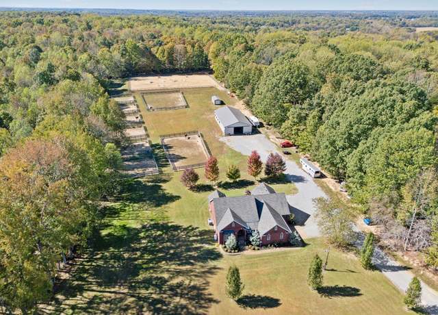 Property at 1045 Hoof & Paw Trl, Springfield, TN 37172, 3 beds, 2.5 baths