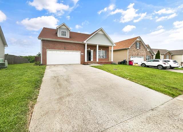Property at 1596 Buchanon Dr, Clarksville, TN 37042, 5 beds, 3.5 baths