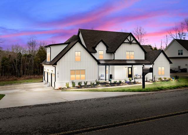Property at 1813 Powell Rd, Clarksville, TN 37043, 4 beds, 3.5 baths