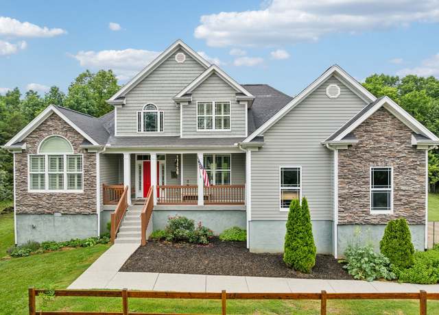Property at 168 Agee Branch Ln, Hickman, TN 38567, 3 beds, 2.5 baths