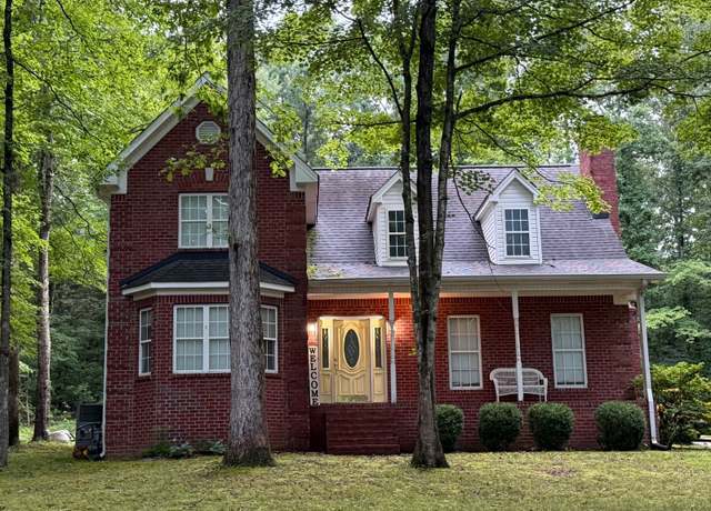 Property at 112 Hillwood Dr, Dickson, TN 37055, 3 beds, 2.5 baths