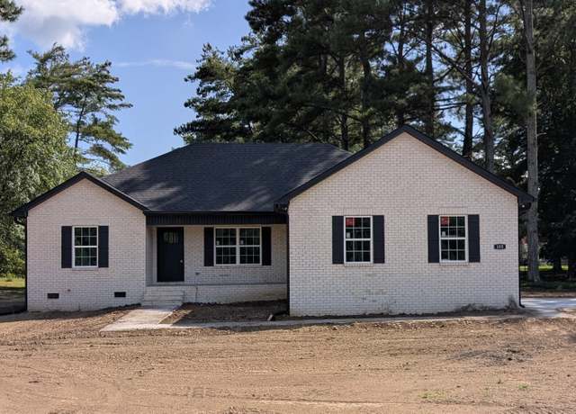 Property at 105 Old Shelbyville Hwy, Tullahoma, TN 37388, 3 beds, 2 baths
