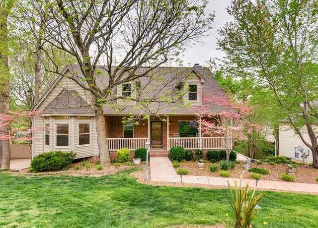 Property at 626 Knollwood Dr, La Vergne, TN 37086, 5 beds, 5 baths
