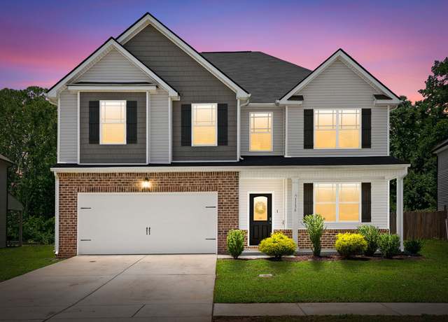 Property at 1136 Black Oak Cir, Clarksville, TN 37042, 5 beds, 3 baths