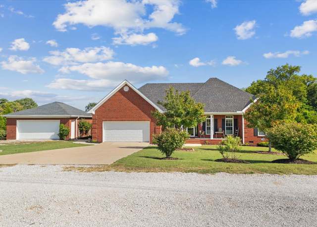 Property at 605 Compton Ln, Columbia, TN 38401, 3 beds, 2 baths
