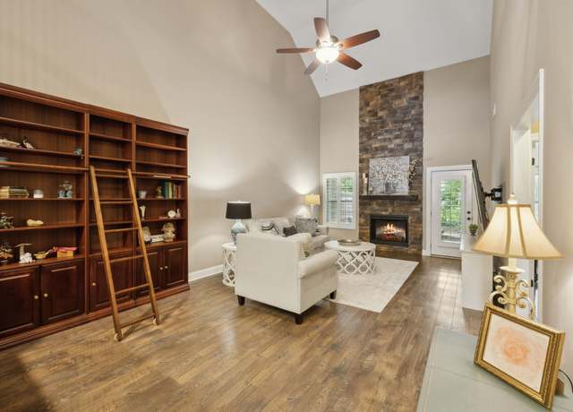 Property at 3234 Blue Sky Dr, Murfreesboro, TN 37130, 3 beds, 2.5 baths