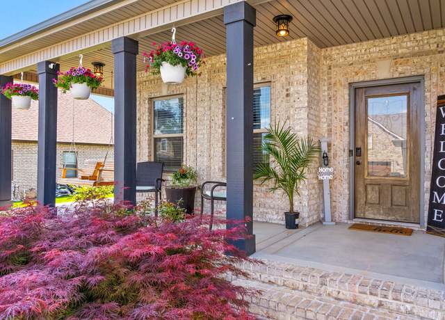 Property at 1140 Upland Ter, Clarksville, TN 37043, 4 beds, 2.5 baths