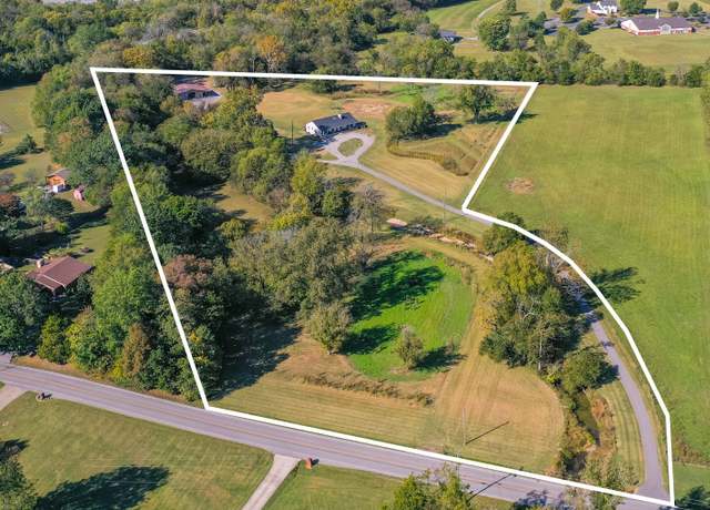 Property at 1300 Powell Grove Rd, Lebanon, TN 37090, 3 beds, 2 baths