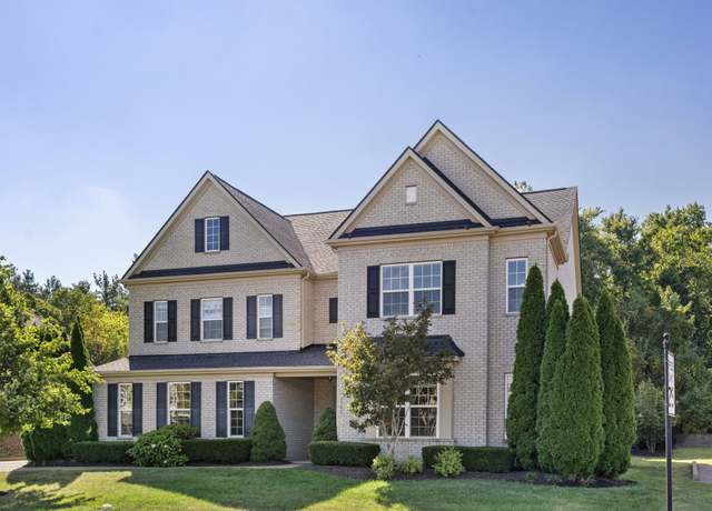 Property at 9781 Glenmore Ln, Brentwood, TN 37027, 4 beds, 3.5 baths
