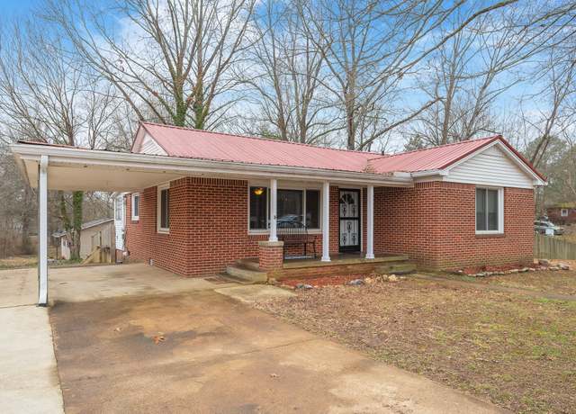 Property at 59 Long St, Parsons, TN 38363, 3 beds, 1 bath