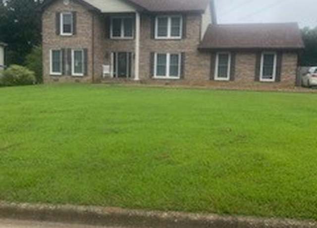 Property at 241 Blair Dr, Clarksville, TN 37043, 4 beds, 2.5 baths