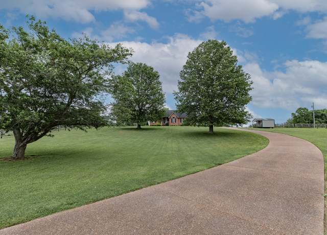 Property at 150 Mitchellville Ct, Portland, TN 37148, 3 beds, 2 baths