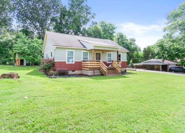 Property at 7815 Parkshore Cir, Hixson, TN 37343, 2 beds, 2 baths