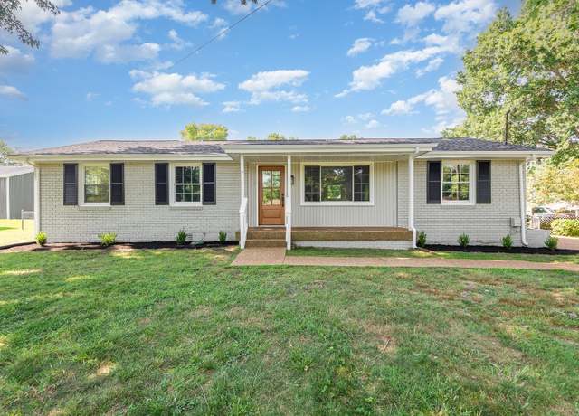 Property at 111 Oakdale Dr, White House, TN 37188, 5 beds, 2 baths