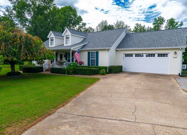 Property at 8 Long Meadow Dr, Fayetteville, TN 37334, 3 beds, 2 baths