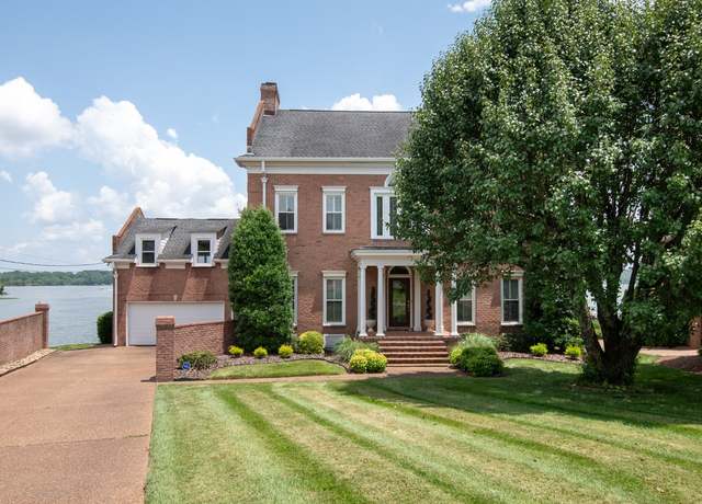 Property at 114 Governors Point Blvd, Hendersonville, TN 37075, 4 beds, 4.5 baths