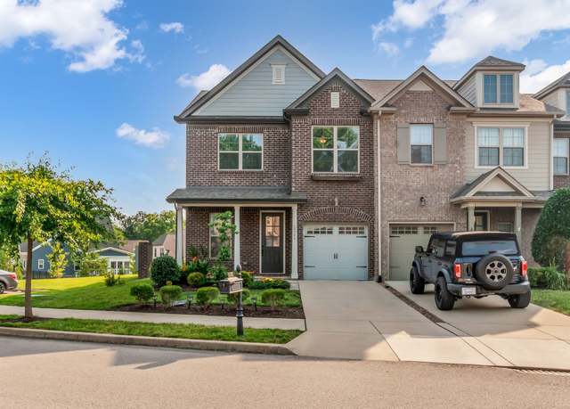 Property at 2564 Wellesley Square Dr, Thompsons Station, TN 37179, 3 beds, 2.5 baths