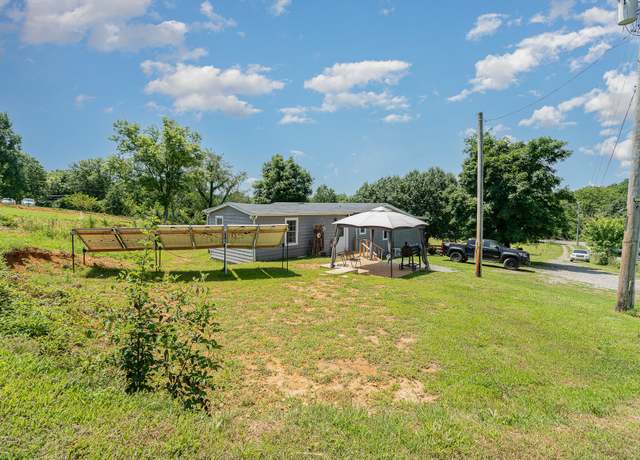 Property at 2548 Highway 25, Cottontown, TN 37048, 3 beds, 2 baths