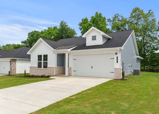 Property at 34 Aurora Cir, Fayetteville, TN 37334, 3 beds, 2 baths