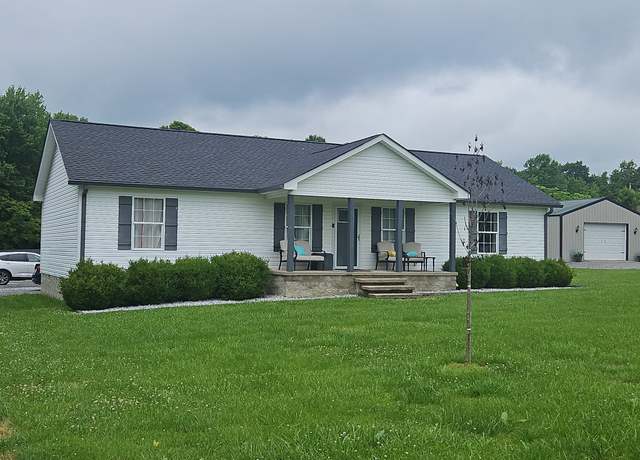 Property at 301 Stevens Cir, Lafayette, TN 37083, 3 beds, 2 baths