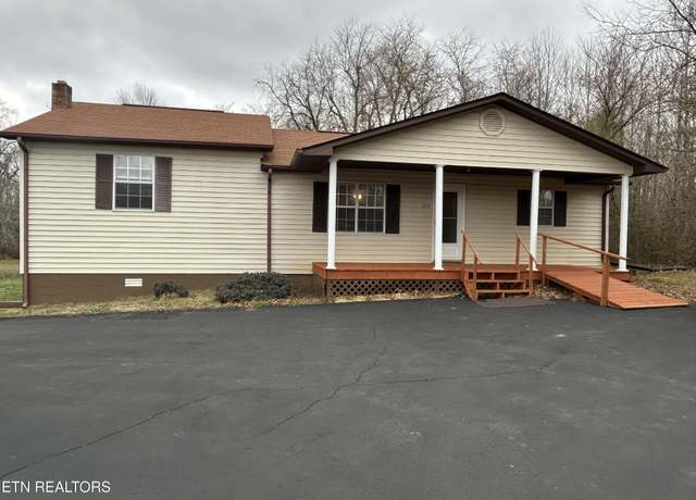 Property at 219 N Crabtree St, Jamestown, TN 38556, 3 beds, 2 baths