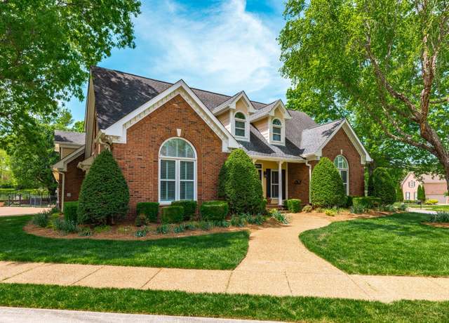Property at 100 Masters Way, Hendersonville, TN 37075, 4 beds, 3.5 baths