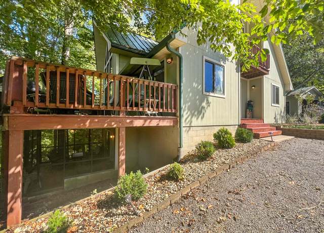 Property at 244 Arlington Ct, Eddyville, KY 42038, 4 beds, 3 baths
