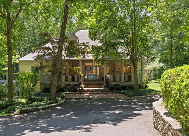 Property at 2048 Timberwood Dr, Nashville, TN 37215, 4 beds, 4.5 baths