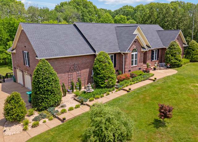 Property at 3668 Stonecreek Dr, Spring Hill, TN 37174, 3 beds, 3 baths