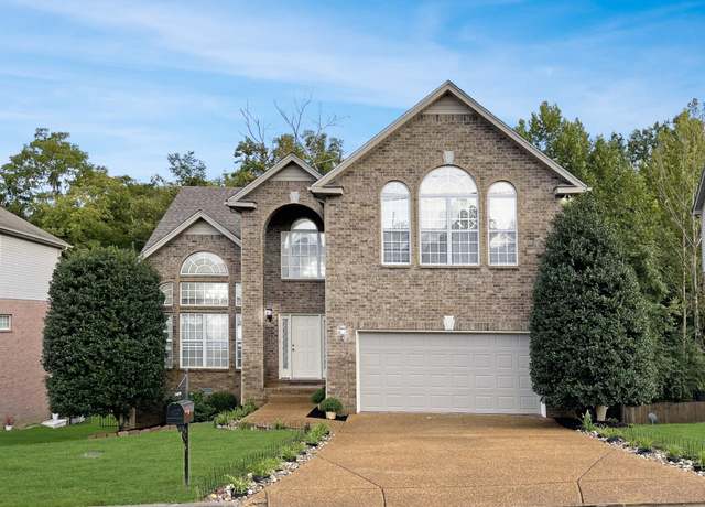 Property at 5409 Oak Chase Dr, Antioch, TN 37013, 4 beds, 2.5 baths