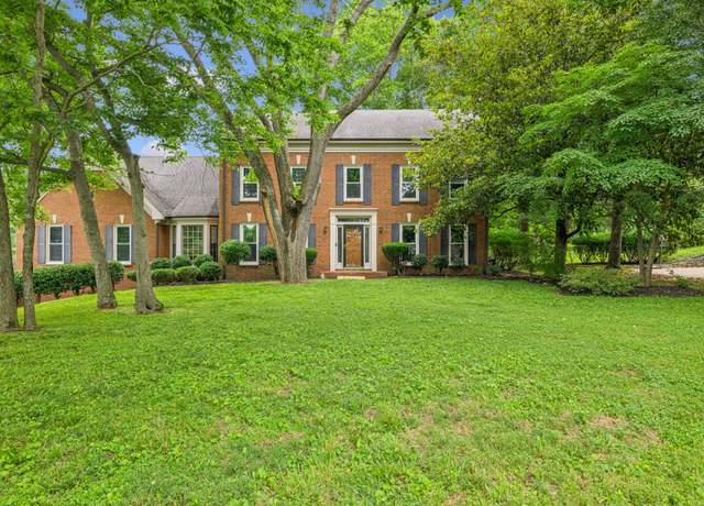 Property at 9214 Hunterboro Dr, Brentwood, TN 37027, 4 beds, 3 baths