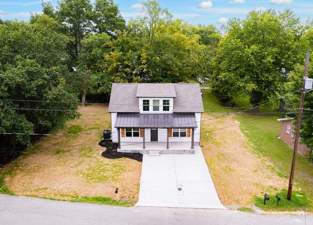 Property at 212 Hayes St, Smithville, TN 37166, 3 beds, 2.5 baths