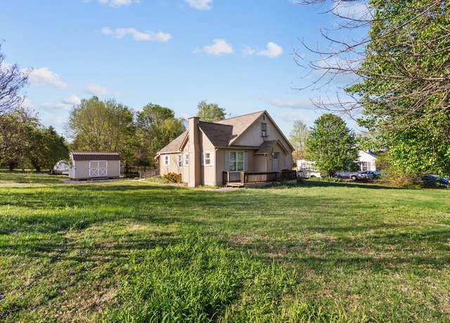 Property at 169 Dyer Ridge Rd E, Baxter, TN 38544, 2 beds, 1.5 baths