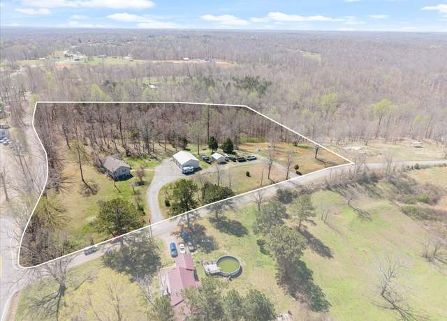 Property at 3147 Highway 49 E, Charlotte, TN 37036, 2 beds, 2 baths