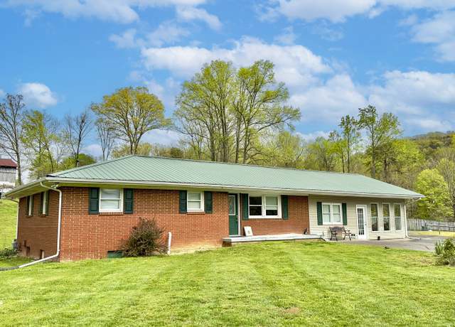 Property at 3109 Old Highway 411, Dandridge, TN 37725, 2 beds, 2.5 baths