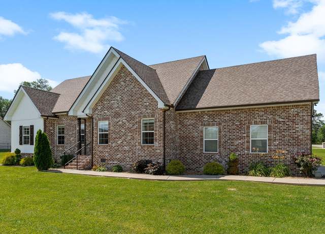 Property at 105 Fieldstone Dr, Smithville, TN 37166, 3 beds, 2 baths