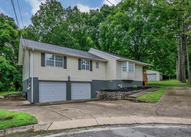 Property at 2828 Airwood Dr, Nashville, TN 37214, 2 beds, 2 baths