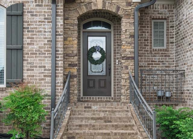 Property at 2727 Cherrydale Dr, Lebanon, TN 37087, 4 beds, 3 baths