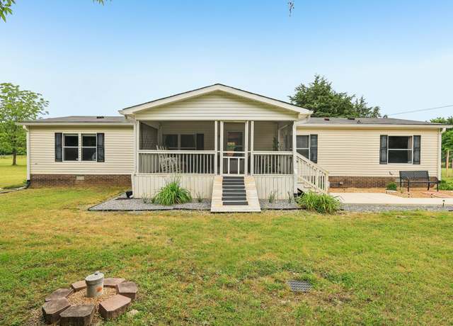 Property at 12056 Newtown Rd, Unionville, TN 37180, 3 beds, 2 baths