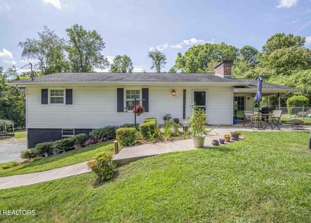 Property at 385 Stevens Ln, Lenoir City, TN 37771, 3 beds, 2 baths