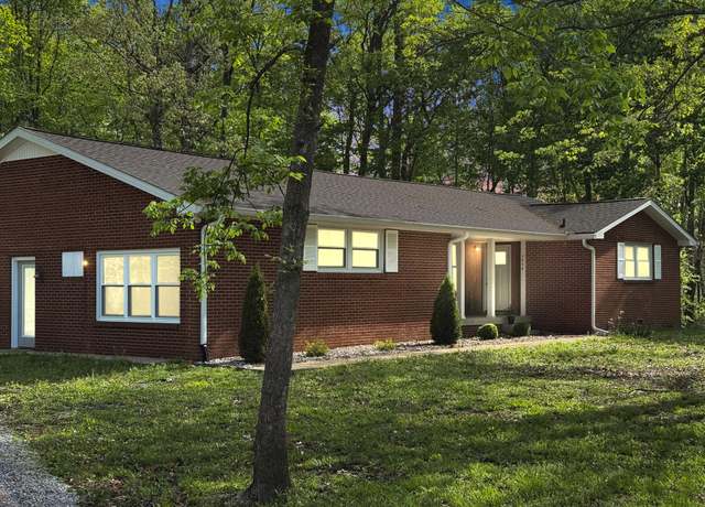 Property at 7956 Bethlehem Rd, Springfield, TN 37172, 3 beds, 2 baths