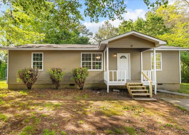 Property at 220 Overland Trl NW, Dalton, GA 30721, 3 beds, 2 baths