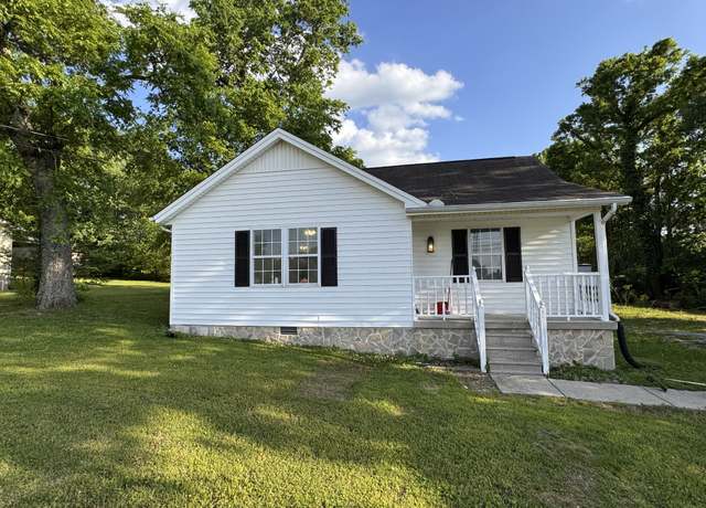 Property at 407B Dunnaway St, Shelbyville, TN 37160, 2 beds, 1 bath