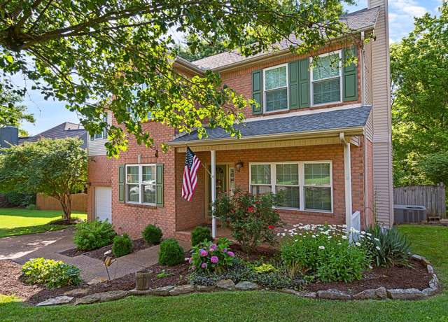 Property at 824 W Benjamin Ct, Franklin, TN 37067, 3 beds, 2.5 baths